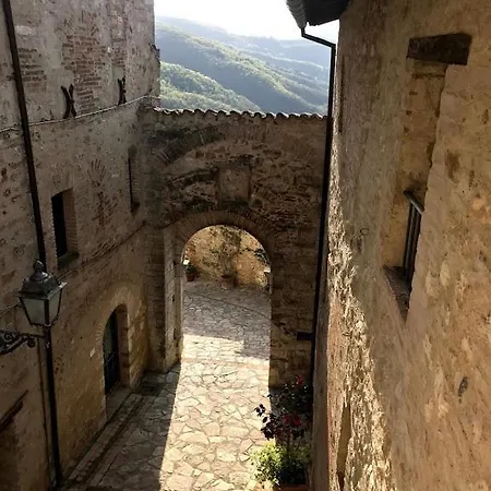 Il Borgo Di Olive 호텔 Sismano