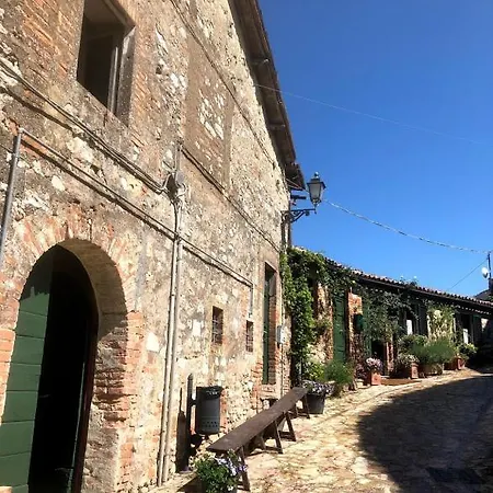 Il Borgo Di Olive 호텔 5*
