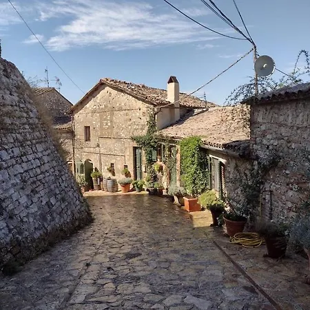 Il Borgo Di Olive 호텔 5*